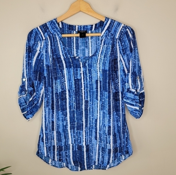 Ann Taylor Factory | Blue Print 3/4 Sleeve Blouse Size XS - Picture 2 of 6